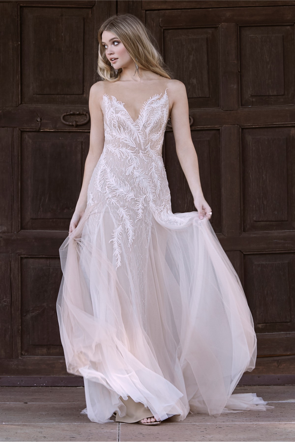 Hunny 55701 | Willowby Brides | Willowby